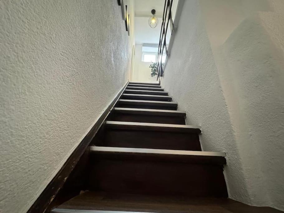Townhouse Fuer 10 Personen Mit Garten Esslingen am Neckar Exterior foto