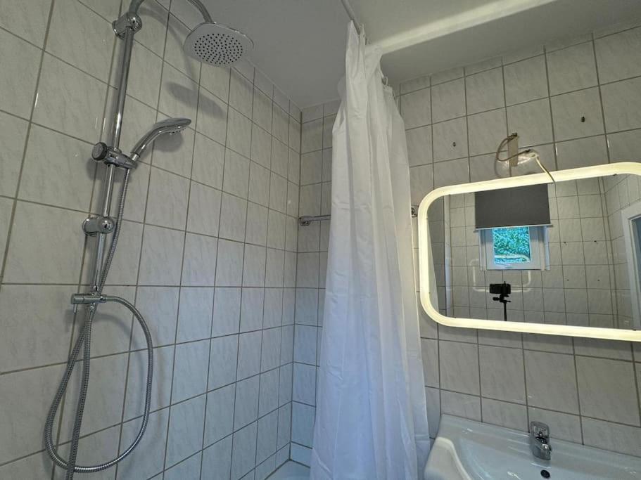 Townhouse Fuer 10 Personen Mit Garten Esslingen am Neckar Exterior foto